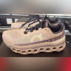 On cloud cloud monster size 8